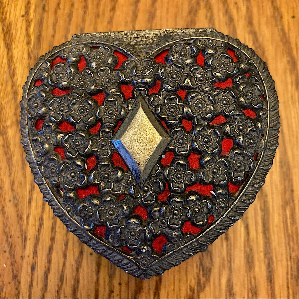 Vintage Japanese Heart Shaped Trinket Box, red fabric interior Gloral Design